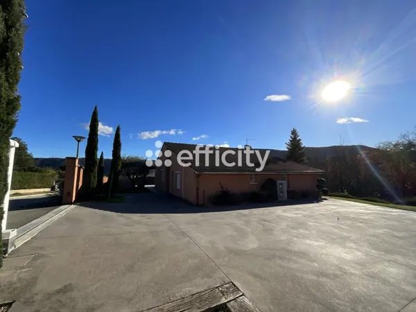 Maison 6 pièces 180 m²
