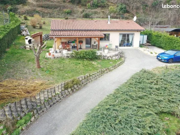 Maison T4 de plain-pied à Roybon