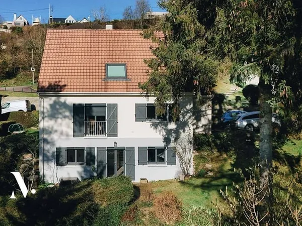 Maison 6 pièces 161 m²