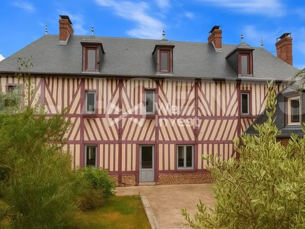 Maison 10 pièces 215 m²