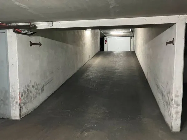 Parking 12 m²