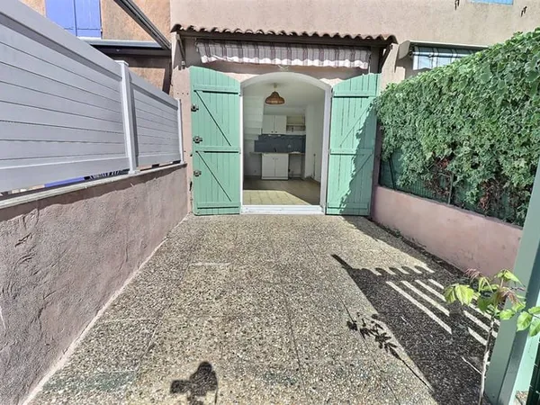 Maison / Mazet La Londe Les Maures, jardinet, stationnement