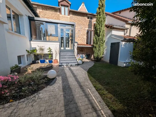 Maison de ville pleine de charme de 110m² à Montchapet