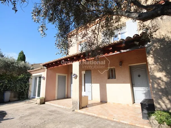 Maison spacieuse à Carpentras avec piscine