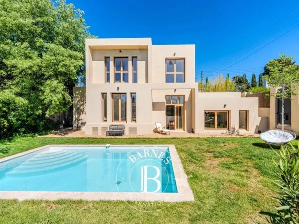 AIX-EN-PROVENCE - MAISON DE VILLE - CENTRE VILLE A PIED - 173m²