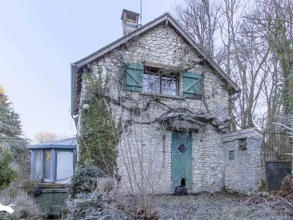 Maison en pierre de 4 pièces principales