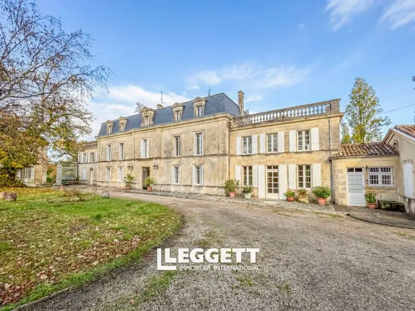 Maison 11 pièce(s), COGNAC