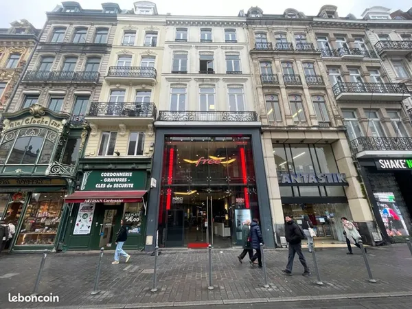 Local commercial 688 m² LILLE