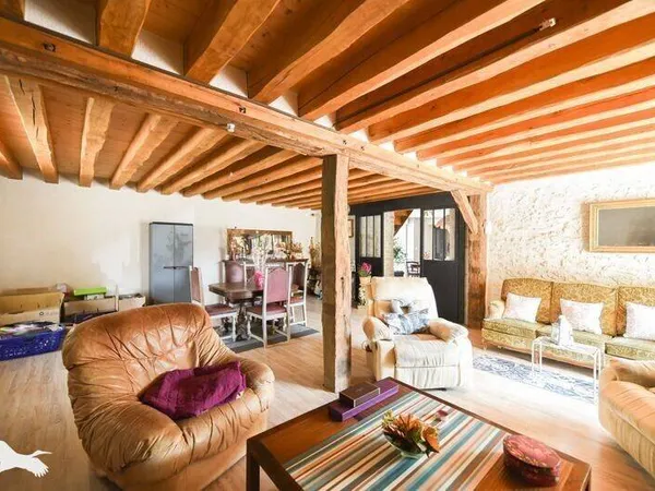 Maison 14 pièces 337 m²