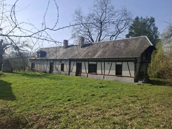 CHARMANTE MAISON ANCIENNE AU CALME AVEC DÉPENDANCE ET BEAU TERRAIN SANS VIS-À-VIS