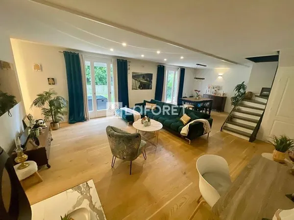 Maison 6 pièces 135 m²