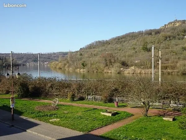 SIERCK LES BAINS, appartement F5 de 102 m2 hab + terrasse d'env 30 m2, dans une petite copropriété d