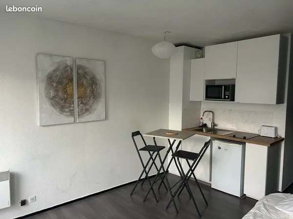 Studio a louer - st nicolas