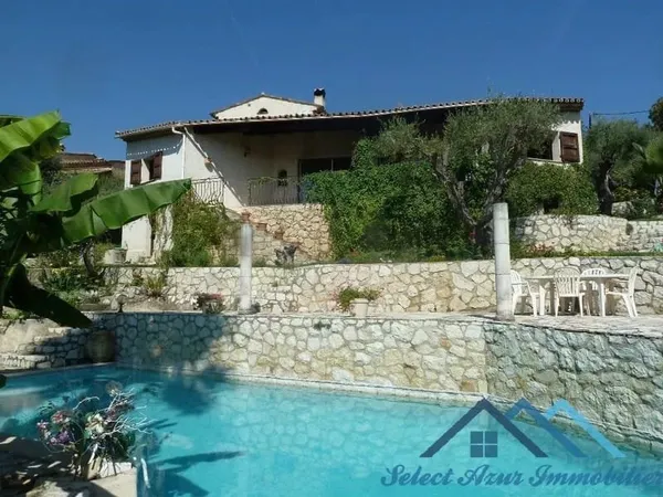 Tourrettes sur Loup - Magnifique villa avec piscine et terrain