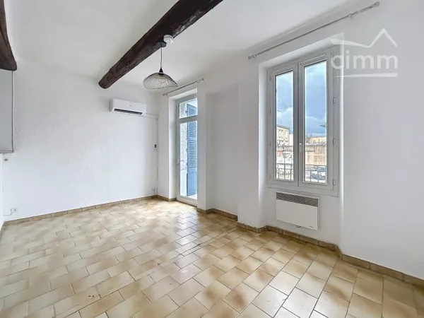 Appartement proche centre ville, 1 chambre et un balcon
