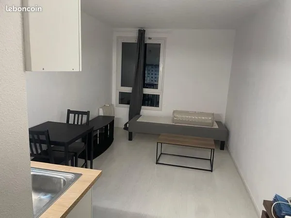 Studio meublé 18m à cergy