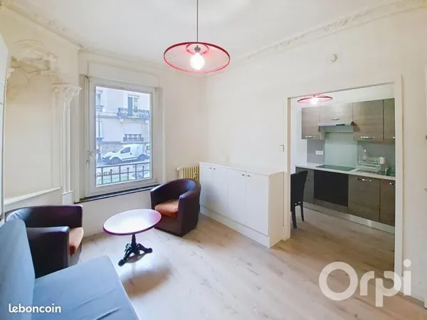 Studio 1 pièce 27 m²