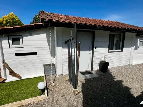 Petite maison en meublée proche Saint Medard en Jalles