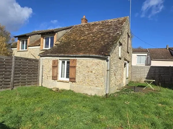 2 PIECES EN DUPLEX avec 120m2 DE JARDIN + 2 PLACES DE PARKI