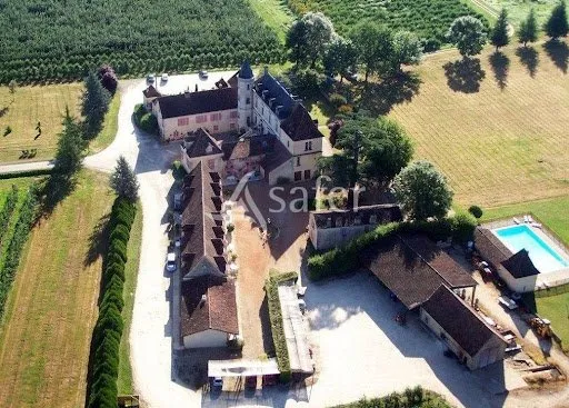 Maison 1850 m²