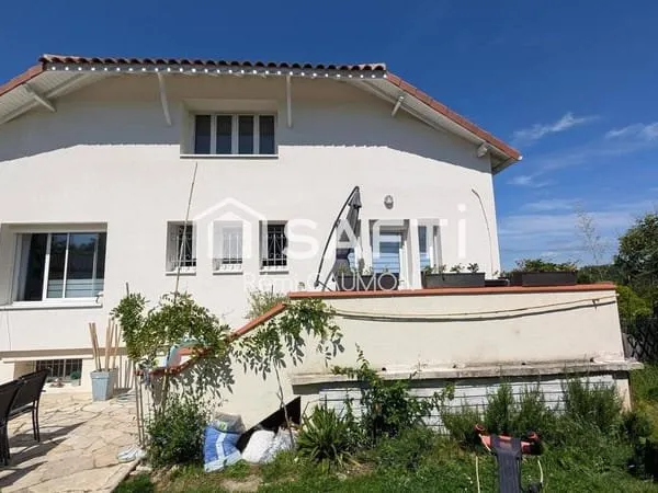 Maison 7 pièces 214 m²