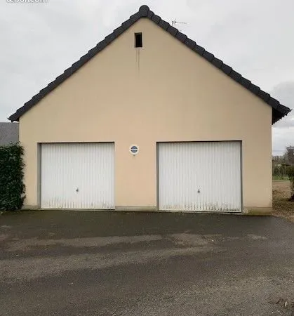 Garage centre Coulanges