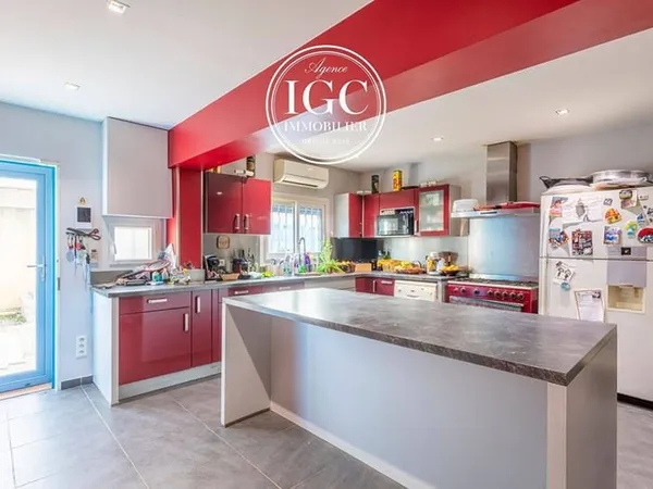 Maison de plain-pied 5 pièces 152 m²