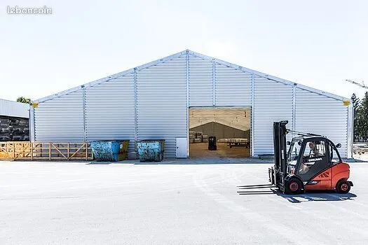 📦 Location entrepôt 🏠︎ Stockage Intérieur & extérieur 🚜 Sur mesure et polyvalent 🪑
