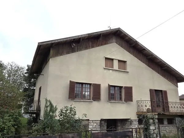 Maison 8 pièces 197 m²