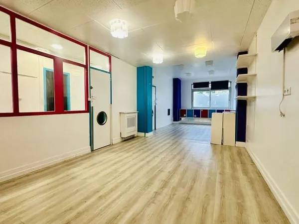 Local commercial 167 m²