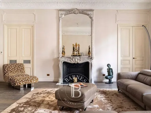 Appartement 8 pièces 288 m²