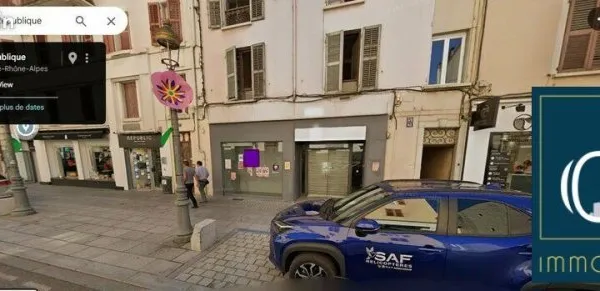 LOCAL COMMERCIAL 200 m² ALBERTVILLE