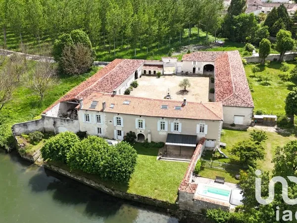 Maison 10 pièces 410 m²