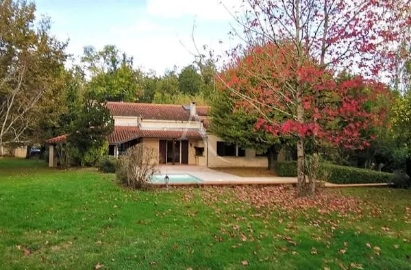 Maison 7 pièces 227 m²