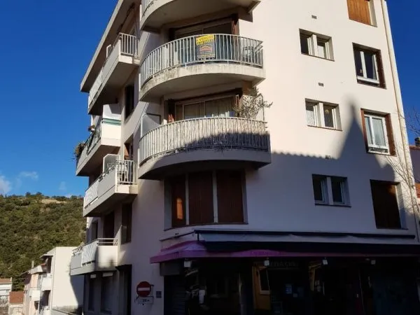 APPARTEMENT DE TYPE F3 CENTRE VILLE REF 29