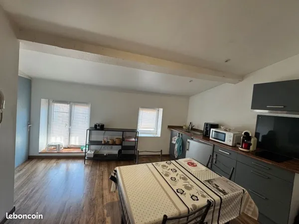 Studio meublé 22,41 m² - Castres - 470 CC - disponible le 1er mai