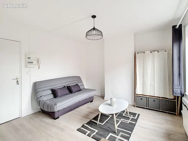 Studio 1 pièce 24 m²
