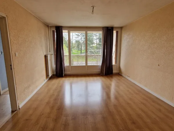 Appartement T3, surface utile : 82,99 m2