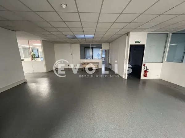 Bureaux 665 m²