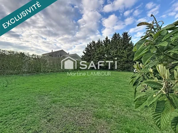 RARE à la VENTE :Terrain constructible de 653 m²