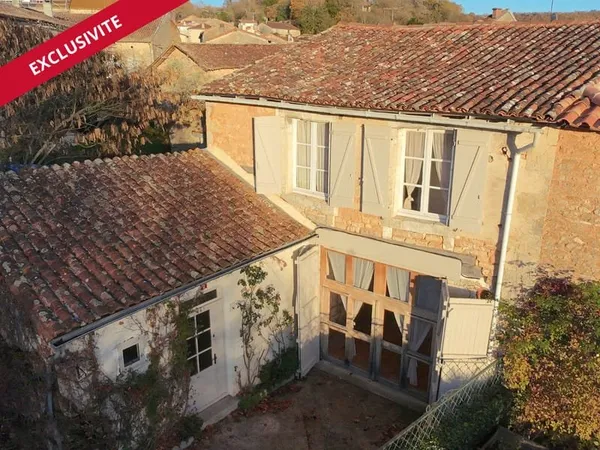 Maison de caractère à Nanteuil en Vallée