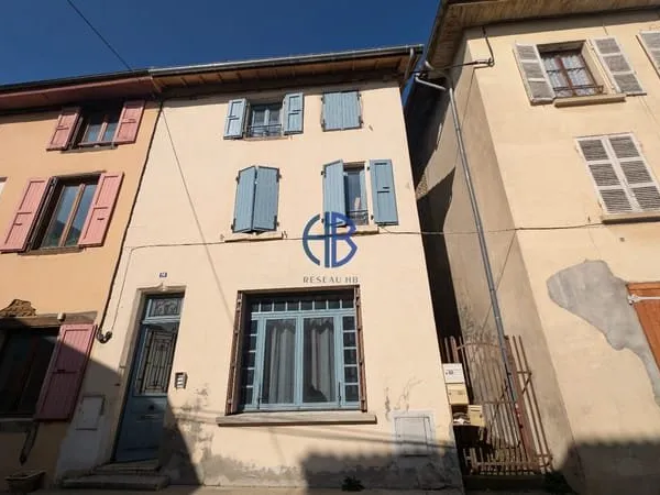 Immeuble La Cote Saint Andre 6 pièce(s) 121.20 m2