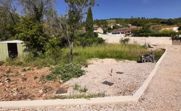 Terrain 660 m²