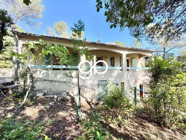 A Vendre: Propriété avec piscine - 7 pièces à Saint Clément