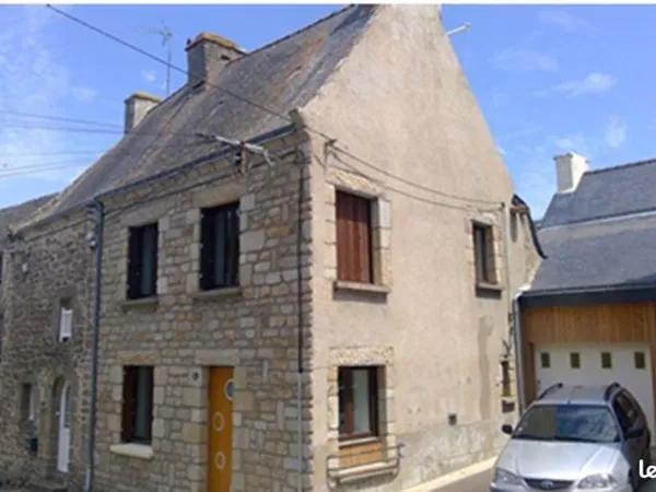 Maison de bourg avec cour/garage/parking