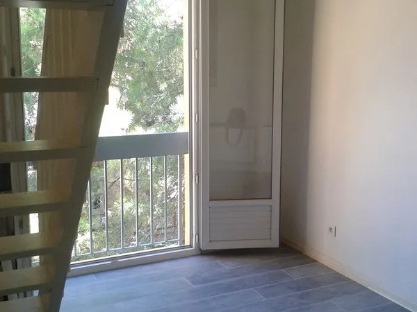 Loue appartement T1 Duplex