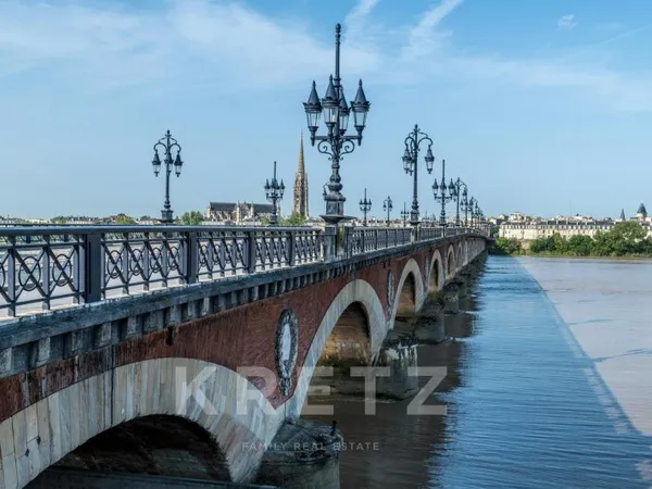 Off Market - Caudéran - Parc Bordelais, Maison rénovée avec dépendance