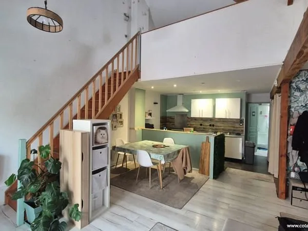 Immeuble 3 logements 200 m² - 6 garages et terrasses