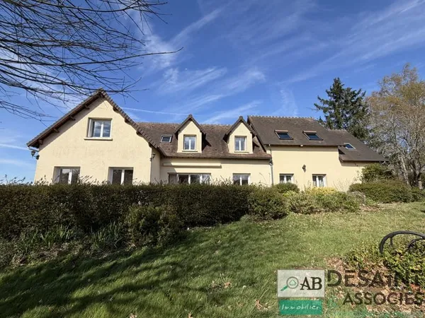 Grande maison familiale 272m2 proche Crécy La Chapelle