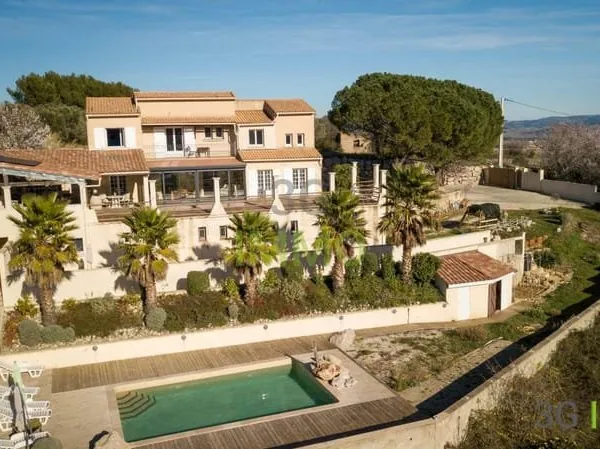 Maison avec dépendance 8 pièces